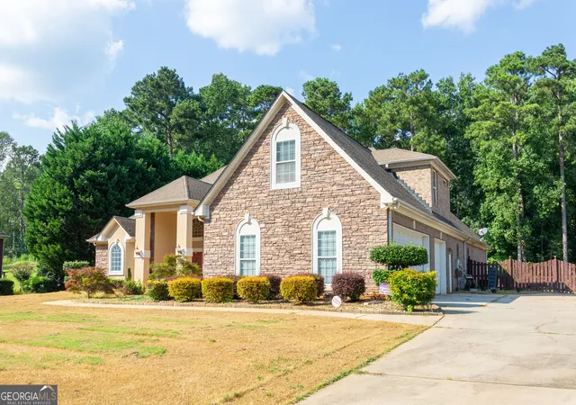 3rd image of 3194 Liverpool St, Jonesboro, GA 30236 | MLS# 10800140