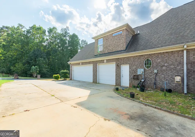4th image of 3194 Liverpool St, Jonesboro, GA 30236 | MLS# 10800140