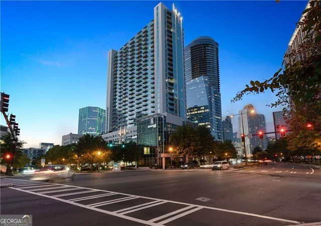 Photo 2 of Condo for sale at 3324 Peachtree Rd Ne #2606, Atlanta, GA 30326 | MLS# 10813856 | Listing updated on 2026-10-28