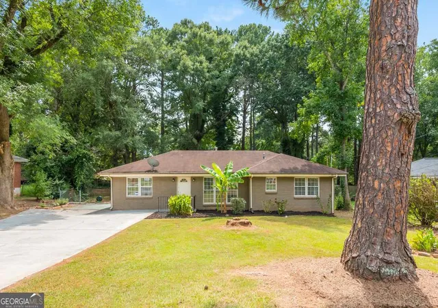 2nd image of 2403 Ousley Ct, Decatur, GA 30032 | MLS# 10814113