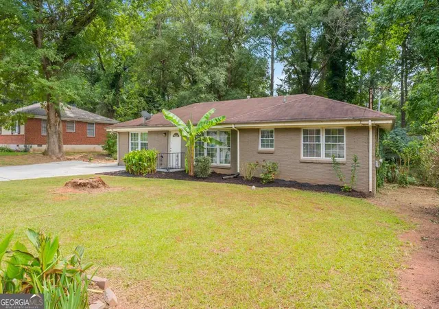 30th image of 2403 Ousley Ct, Decatur, GA 30032 | MLS# 10814113