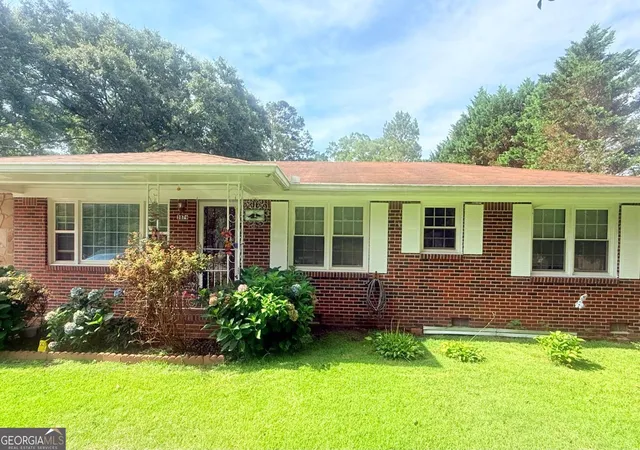 Photo 3 of Single family home for sale at 3879 Sharon Dr, Powder Springs, GA 30127 | MLS# 10804803 | Listing updated on 2026-09-18