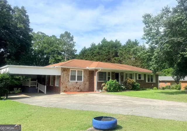 Photo 3 of Single family home for sale at 3879 Sharon Dr, Powder Springs, GA 30127 | MLS# 10804803 | Listing updated on 2026-09-18