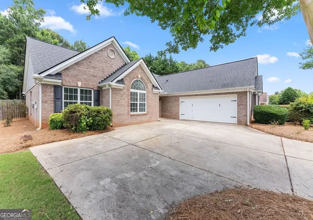 Homes for sale in Jefferson, GA | 198 Blue Grass Dr, Jefferson, GA 30549 | MLS# 10788844