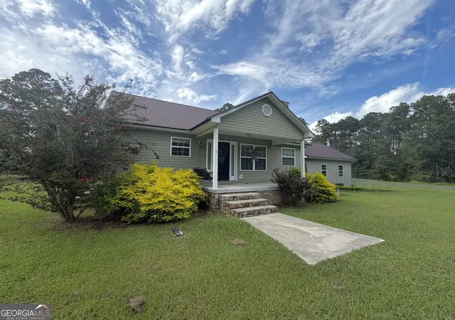 Photo 1 of Single family home for sale at 3231 Pear Ave, Patterson, GA 31557 | MLS# 10685712 | Listing updated on 2026-08-28