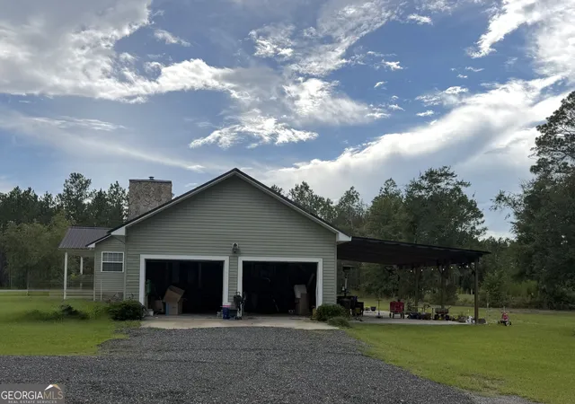 Photo 4 of Single family home for sale at 3231 Pear Ave, Patterson, GA 31557 | MLS# 10685712 | Listing updated on 2026-08-28