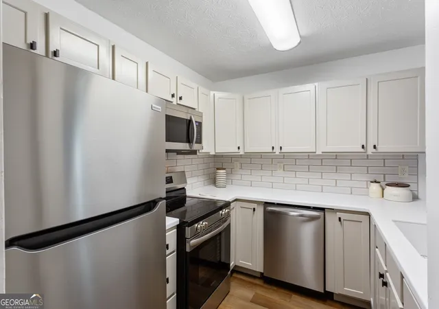 Photo 1 of Condo for sale at 476 Teal Ct, Roswell, GA 30076 | MLS# 10784843 | Listing updated on 2026-08-19