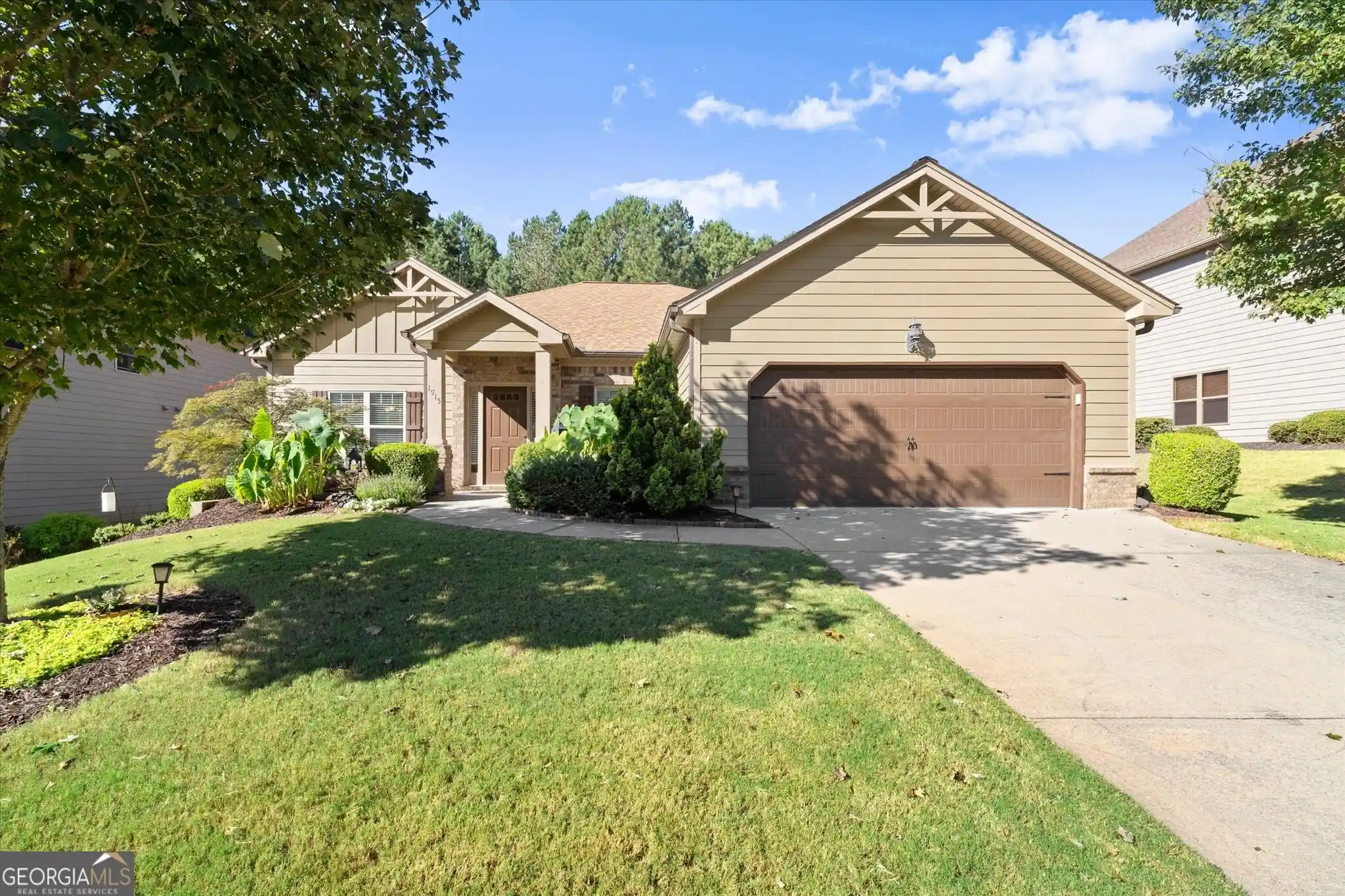 Photo 1 of Single family home for sale at 1915 Walking Horse Trl, Cumming, GA 30041 | MLS# 10850823 | Listing updated on 2026-10-27