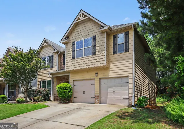 Photo 2 of Sale Pending at 302 Kells Ct, Woodstock, GA 30188 | MLS# 10780375 | Listing updated on 2026-09-04