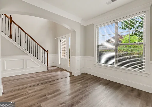 Photo 4 of Sale Pending at 302 Kells Ct, Woodstock, GA 30188 | MLS# 10780375 | Listing updated on 2026-09-04