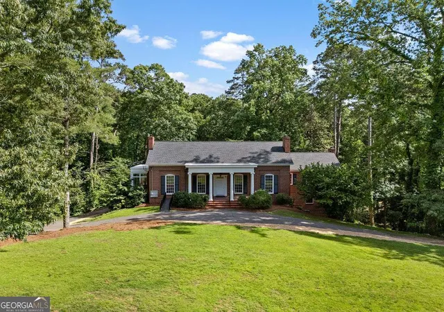3rd image of 21 Rockridge Rd Sw, Rome, GA 30165 | MLS# 10777625
