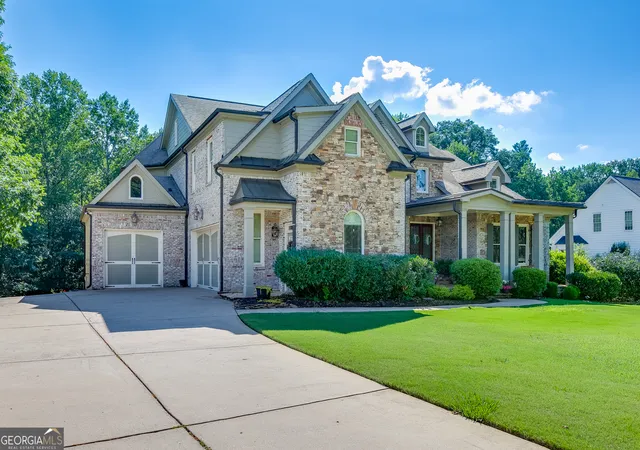 Photo 2 of Single family home for sale at 1373 Mountain Lake Dr, Auburn, GA 30011 | MLS# 10807803 | Listing updated on 2026-08-20