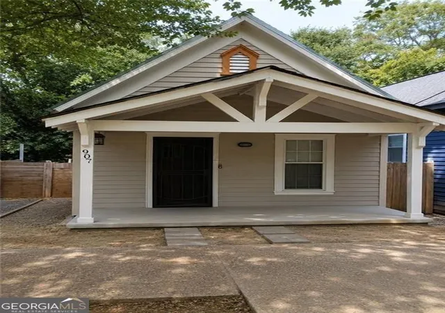 Homes for sale in Atlanta, GA | 907 Smith St Sw, Atlanta, GA 30310 | MLS# 10771635