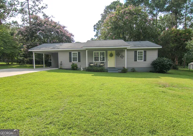 2nd image of 110 24th Ave, Eastman, GA 31023 | MLS# 10815231