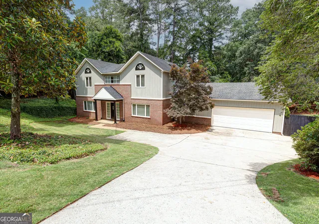 Single family home for sale at 101 Cascade Rd, Columbus, GA 31904 | MLS# 10832592