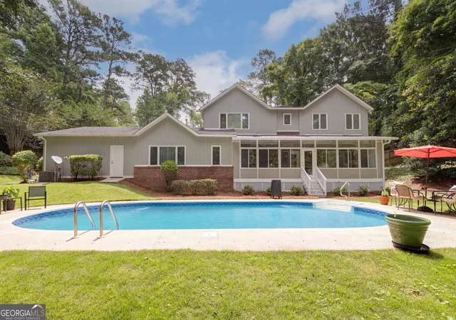 Photo 2 of Single family home for sale at 101 Cascade Rd, Columbus, GA 31904 | MLS# 10832592 | Listing updated on 2026-09-17