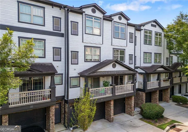 Townhouse for sale at 221 Semel Cir Nw #260, Atlanta, GA 30309 | MLS# 10828961