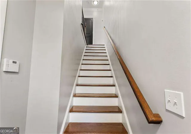 Photo 4 of Townhouse for sale at 221 Semel Cir Nw #260, Atlanta, GA 30309 | MLS# 10828961 | Listing updated on 2026-10-09