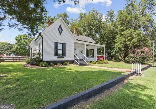 1st image of 2852 Dixie Rd, Covington, GA 30014 | MLS# 10829536