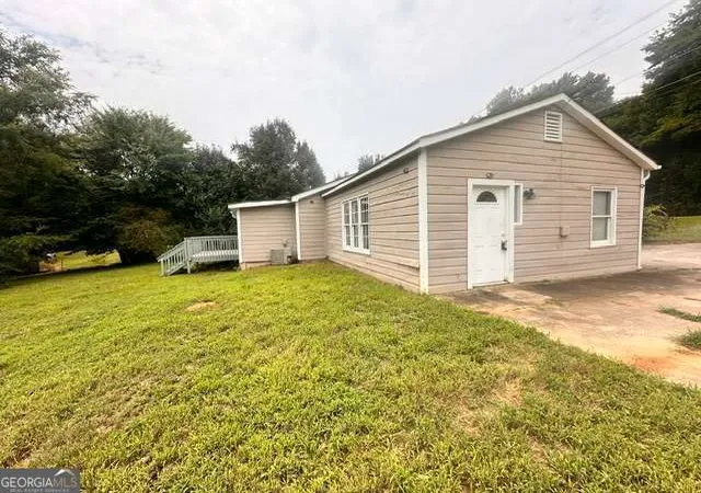 Photo 3 of Manufactured home for sale at 10453 Flat Shoals Rd, Covington, GA 30014 | MLS# 10816937 | Listing updated on 2026-09-17