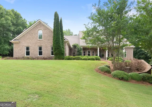 Photo 2 of Single family home for sale at 1178 Antrim Glen Dr, Hoschton, GA 30548 | MLS# 10833540 | Listing updated on 2026-09-11