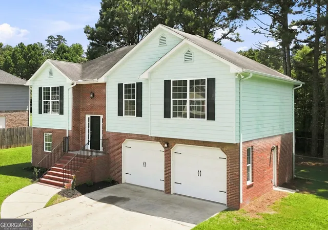 Photo 3 of Single family home for sale at 26 Marthas Pl Nw, Cartersville, GA 30121 | MLS# 10822243 | Listing updated on 2026-09-14