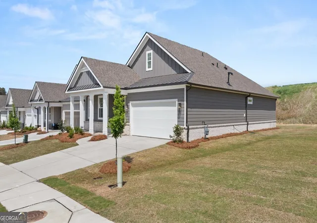 Photo 3 of Single family home for sale at 38 Lakeview Point, Dallas, GA 30157 | MLS# 10701058 | Listing updated on 2026-10-09