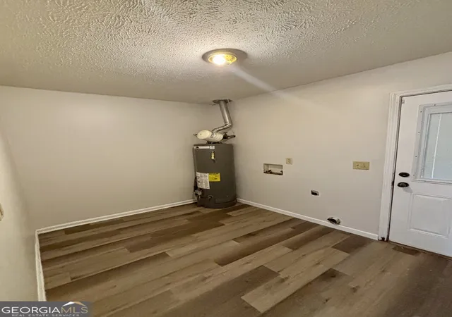 Photo 3 of Single family home for sale at 709 Parkwood Dr, Columbus, GA 31907 | MLS# 10818219 | Listing updated on 2026-08-31