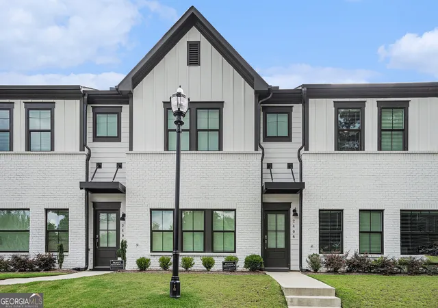 Townhouse for sale at 2406 Lakeshore Ln SE, Atlanta, GA 30316 | MLS# 10815749