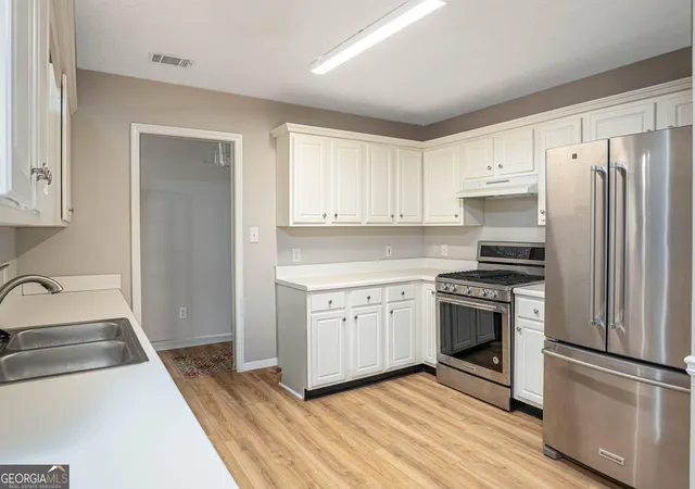 Photo 3 of Single family home for sale at 170 Belmont Cir, Covington, GA 30016 | MLS# 10718243 | Listing updated on 2026-05-06