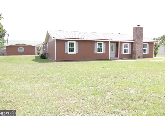 Photo 2 of Single family home for sale at 1925 Elaine Ave, Waycross, GA 31503 | MLS# 10823891 | Listing updated on 2026-09-18