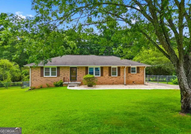 Photo 1 of Single family home for sale at 3283 Meadowview Ln Sw, Marietta, GA 30008 | MLS# 10788880 | Listing updated on 2026-08-28