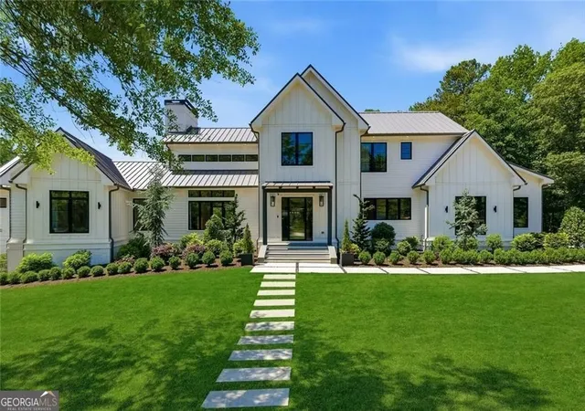Photo 4 of Single family home for sale at 11860 Chaffin Rd, Roswell, GA 30075 | MLS# 10772201 | Listing updated on 2026-06-11