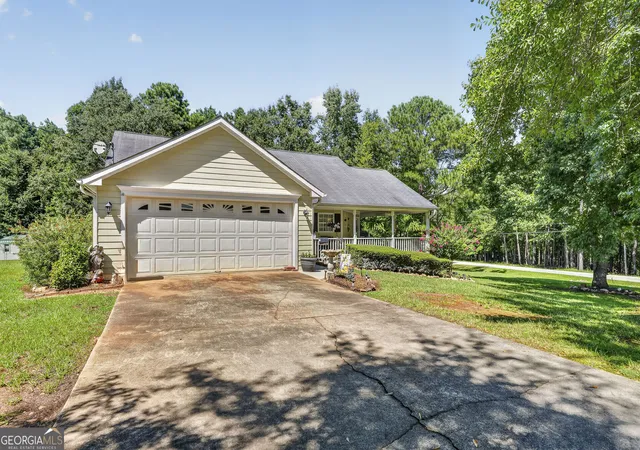 Photo 3 of Single family home for sale at 199 Harbor Dr, Eatonton, GA 31024 | MLS# 10821324 | Listing updated on 2026-09-11