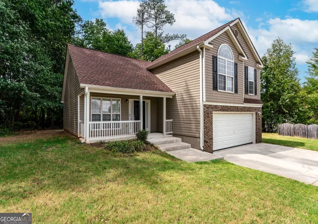 4th image of 5849 Amerson Ln, Ellenwood, GA 30294 | MLS# 10707472