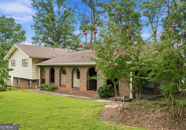 2nd image of 8996 Mandarin Ct, Jonesboro, GA 30236 | MLS# 10806549