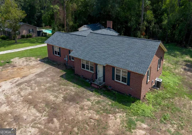 Photo 3 of Single family home for sale at 408 N Broad St, Doerun, GA 31744 | MLS# 10828551 | Listing updated on 2026-09-02