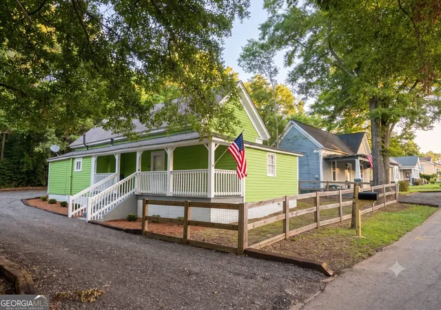 1st image of 725 Williams St, Griffin, GA 30223 | MLS# 10819259
