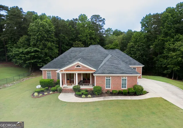 Photo 1 of Single family home for sale at 3924 Hershel Dr, Douglasville, GA 30134 | MLS# 10881627 | Listing updated on 2026-10-30