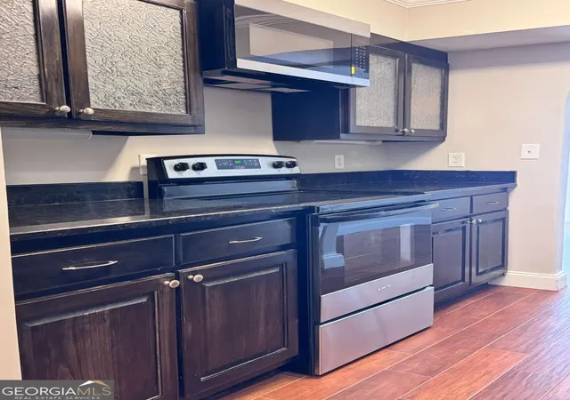 Listing Photo 4 - Condo for sale in building located at 1151 Rankin St, Stone Mountain, GA 30083 - Unit #6B