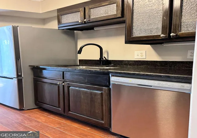 Listing Photo 5 - Condo for sale in building located at 1151 Rankin St, Stone Mountain, GA 30083 - Unit #6B