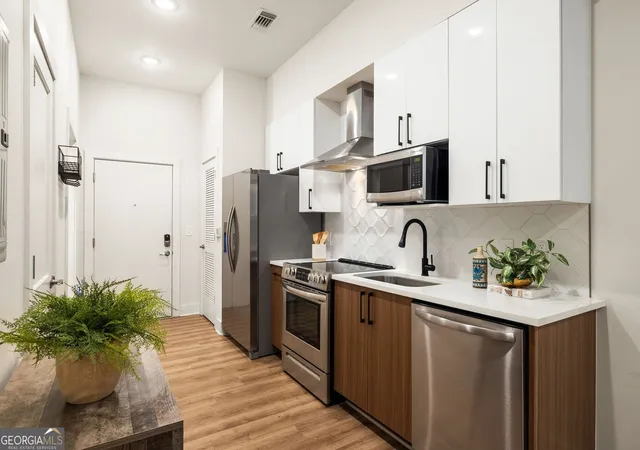 Photo 3 of Condo for sale at 112 Rogers St Ne #202, Atlanta, GA 30317 | MLS# 10831872 | Listing updated on 2026-09-30