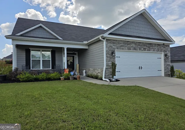 Single family home for sale at 702 Bancroft Dr, Grovetown, GA 30813 | MLS# 10821847