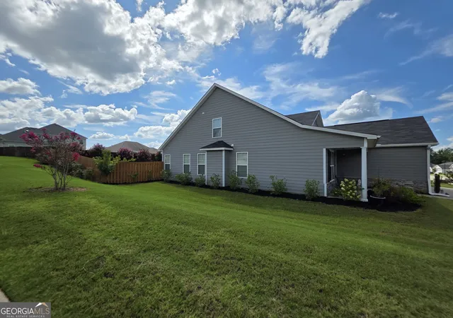 Photo 3 of Single family home for sale at 702 Bancroft Dr, Grovetown, GA 30813 | MLS# 10821847 | Listing updated on 2026-10-01