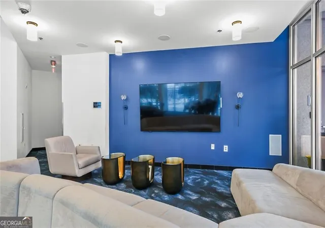 2nd image of 44 Peachtree Pl Pl NE, Atlanta, GA 30309