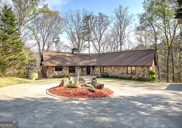 Photo 4 of Single family home for sale at 75 Star Wars Path, Dallas, GA 30132 | MLS# 10721663 | Listing updated on 2026-09-08