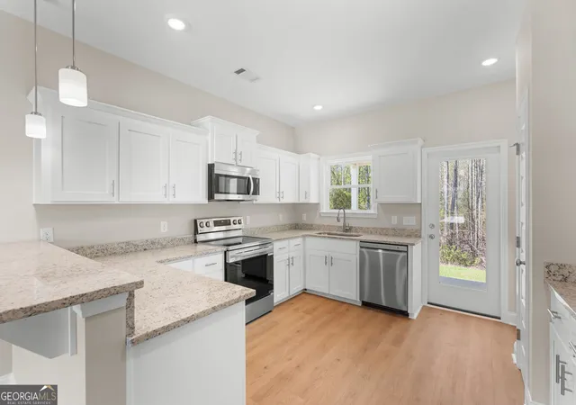 Photo 4 of Single family home for sale at 138 Avalon Trace #LOT 40, Statesboro, GA 30458 | MLS# 10824905 | Listing updated on 2026-10-16