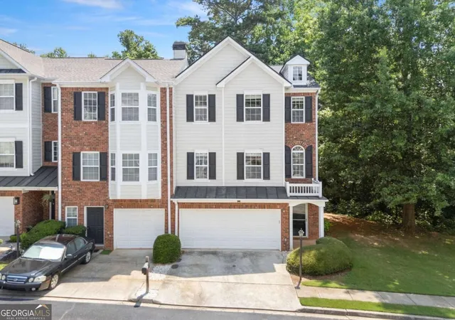 2nd image of 446 Sandtrap Ln, Buford, GA 30518 | MLS# 10830333
