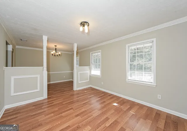3rd image of 1627 Oak Forest Dr Se, Conyers, GA 30013 | MLS# 10818931