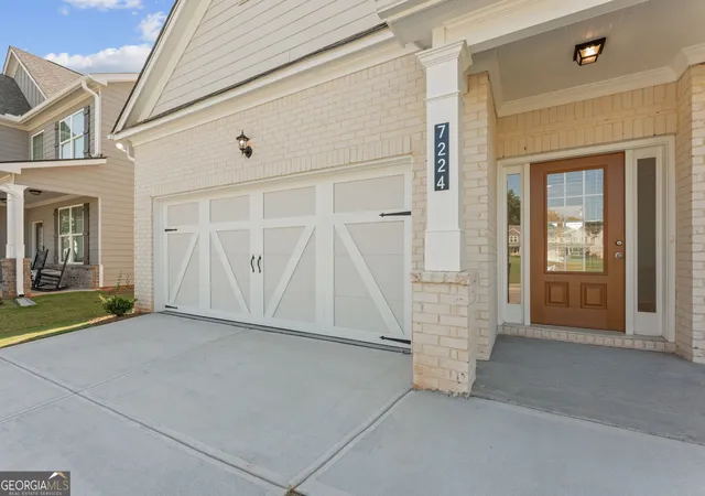 Photo 2 of Single family home for sale at 7224 Millbrae Walk, Flowery Branch, GA 30542 | MLS# 10834306 | Listing updated on 2026-09-10